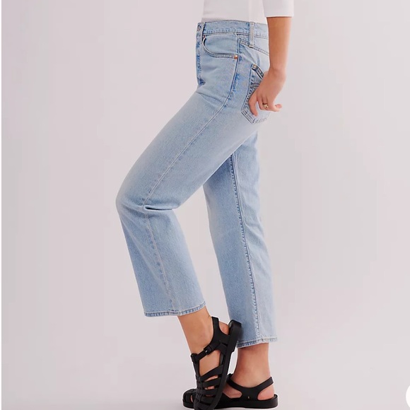 NWOT Levi’s Ribcage Straight - Picture 3 of 16